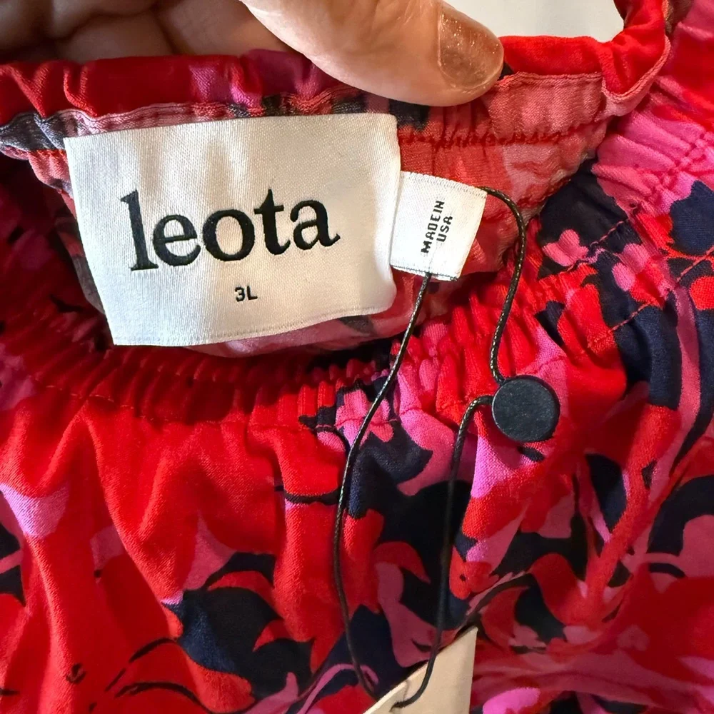 Leota Red and Black Ruffled 3/4 Sleeve Blouse - Picture 5 of 8
